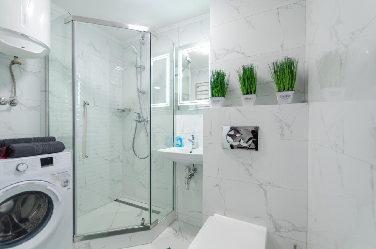 Artal Apartment On Obolonskaya Square 1 キエフ エクステリア 写真