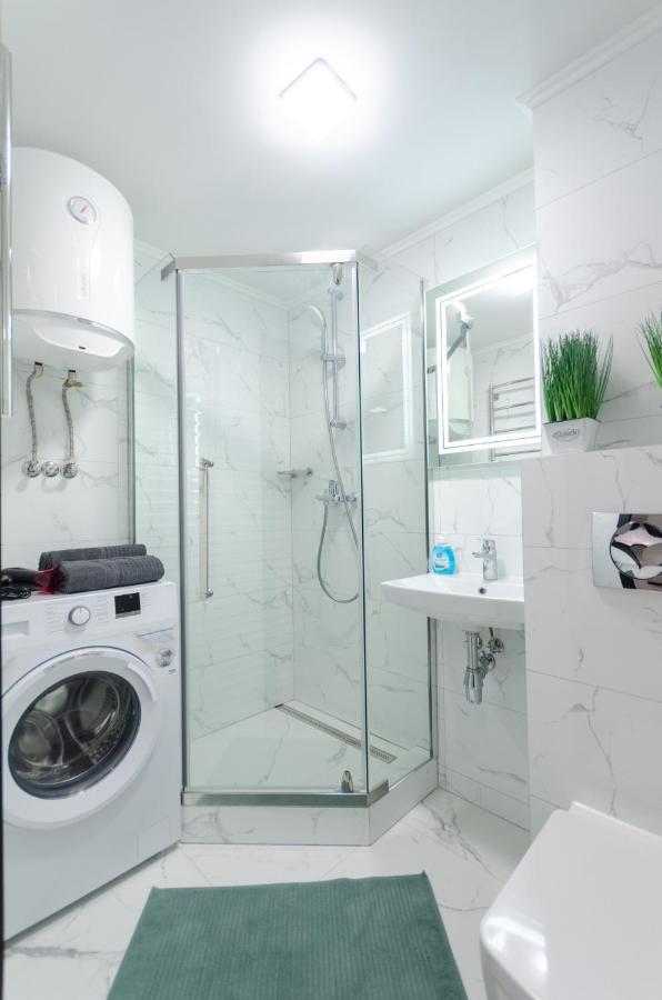 Artal Apartment On Obolonskaya Square 1 キエフ エクステリア 写真
