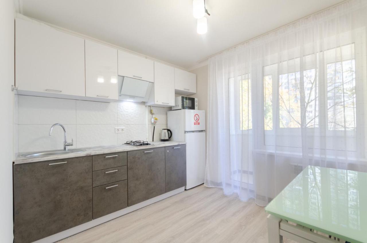 Artal Apartment On Obolonskaya Square 1 キエフ エクステリア 写真